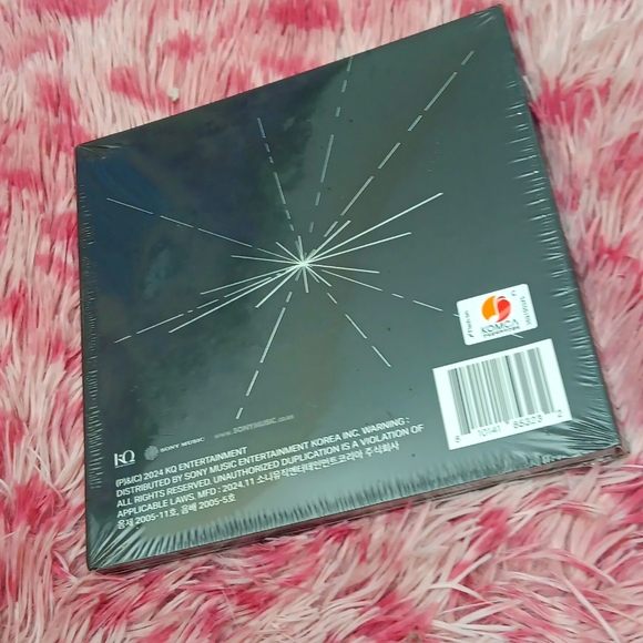 ATEEZ Goldem Hour Part 2 - Picture 2 of 2